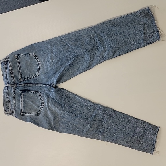 Ripped Jeans - Picture 2 of 3